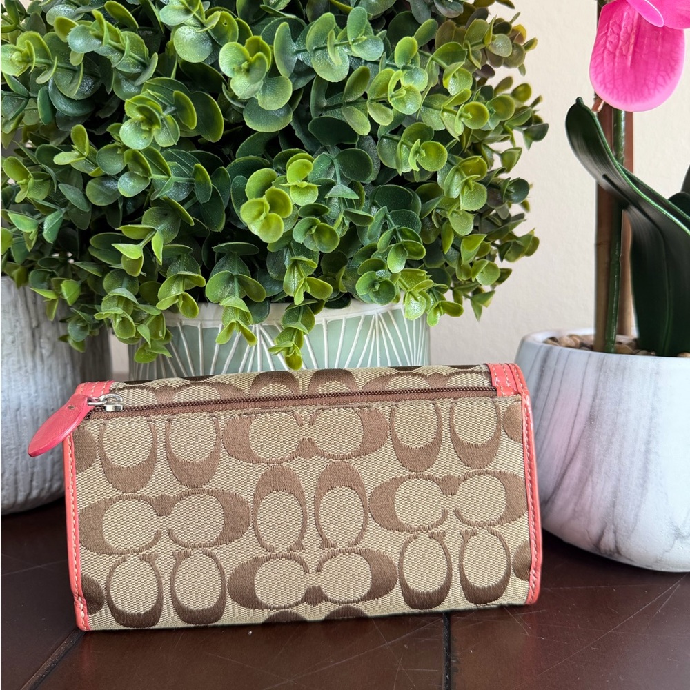 Coach Pink signature canvas wallet with turn lock - Picture 2 of 15